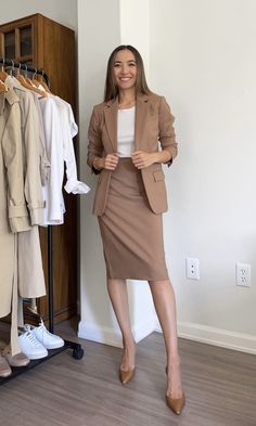 Packing for a Work Trip [8 Outfits in a Carry-On] - LIFE WITH JAZZ Corporate Attire Women, Stylish Office Wear, Business Dress Women, Trip Outfit