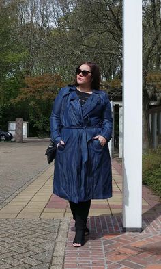 Outfit Ideas Layering, Fashion Over 30, Tencel Denim, Spring Denim, Plus Style, Curvy Fashionista, Plus Size Outerwear, Peep Toe Shoes, Shoes Pink