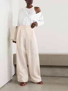 The Frankie Shop's 'Piper' pants look both polished and relaxed, whether you team them with a crisp shirt or simple tank. Tailored from twill, they're cut with wide legs and a high waist and have double front pleats to enhance the loose silhouette. The Frankie Shop, Frankie Shop, Dress Flats, Wide Legs, Shearling Jacket, Everyday Wardrobe, Jeans Dress, Net A Porter, Spring Summer Fashion