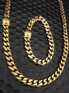 Gold Italian Cuban Chain with box lock  -30 inch 10mm wide chain -18k Gold Plated or 28 inch 8mm wide chain -18k Gold Plated   Gold Italian Cuban Bracelet with box lock -18k Gold Plated-9 inch 10mm Wide100% Money-Back Guarantee, if unsatisfied with product, simply send it back within 7 days for a full refund or exchang Dj Machine, Bishop Ring, Cuban Chain Bracelet, Cuban Bracelet, Cuban Link Chain Necklaces, Mens Gold Jewelry, Gold Jewelry Stores, Jewelry Men, Gold Chains For Men