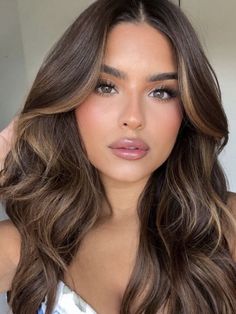 Here are caramel balayage hair color ideas , caramel hair color ideas for brunettes , brunette balayage hair , brown hair with caramel highlights and more! Hair Color Ideas Caramel, Blond Cacao, Caramel Balayage Hair, Caramel Hair Color Ideas, Brown Hair With Caramel Highlights, Ombre Blond