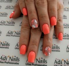 Short Square Floral Nails, Coral Color Nails Summer, Coral Nails Short Square, Orange And Coral Nails, Dip Powder Nails Flower Design, Coral Floral Nails, Coral Summer Nails Designs, Cute Coral Nails, Coral Flower Nails