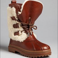 - In New Condition! - Brown Leather & Inside Fur - Tory Burch Winter Rain Boots - Size 5 / Offers Happily Welcome :) Flannel Boots, Lug Sole Booties, Tory Burch Boots, The Enchanted Home, Lug Sole Boots, Enchanted Home, Shearling Boots, Brown Flats, High Heel Boots Ankle