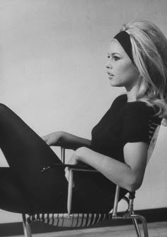 bardot Brigitte Bardot Hair, French Style Icons, Klasik Hollywood, Bardot Hair, Bardot Brigitte, Bridgette Bardot, Clemence Poesy, 60s Hair, Bridget Bardot