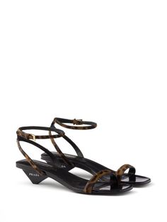 Prada 35mm Printed Leather Sandals - Farfetch Chanel 2, Iconic Bags, Ballet Pumps, Boot Pumps, Boot Bag, Boots Fall, Summer Beach Wear, Flat Boots, Sandals Black