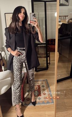 Leapord Print Trouser Outfit, Leopard Print Trousers Outfit, Outfit Animal Print, Animal Print Pants Outfit, Printed Trousers Outfit, Print Jeans Outfit, Animal Print Jeans