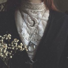 Southern Gothic Aesthetic, Witchcore Aesthetic, Gothic Academia, Witchy Academia, Walburga Black, Dark Naturalism, Victorian Aesthetic, Victorian Goth, Southern Gothic