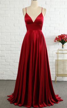 Simple Prom Dress Long, Color Borgoña, Prom Dresses Simple, Evening Dresses Cocktail, Vestidos Vintage, Long Prom Dress, Quinceanera Dresses, Cocktail Dress Party, Guest Dresses