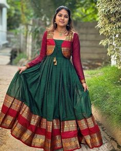 Narayanpet Dress, Frock Models For Women, Long Frocks For Women, Simple Gown, Gown Simple, Checks Pattern, Traditional Aesthetic