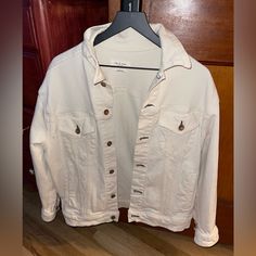 Super Cute!! Oversized White Jean Jacket Practically Brand New, No Imperfections. Great Quality, Thick Denim With Some Stretch To It. Tag Is Xs But Could Fit Up To A Large. It Is Very Much Oversized In Width. Baggy/Looser Fit On Xs-M. I Typically Wear A Small In Tops And Jackets. White Collared Outerwear For Day Out, Oversized White Button-up Outerwear, White Relaxed Fit Outerwear, Beige Long Sleeve Denim Jacket Casual, Relaxed Fit White Outerwear For Day Out, White Button-up Everyday Outerwear, Casual Cream Button-up Outerwear, White Button-up Outerwear For Everyday, Oversized Cream Casual Outerwear