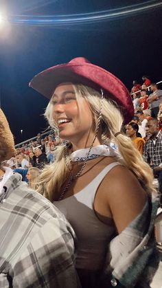 Western Fnl Theme Outfit, Country Game Day Outfit, Western Fb Game, Country Outfits Football Game, Western Spirit Day Outfit, Country Spirit Day Outfit, Western Wednesday Spirit Week