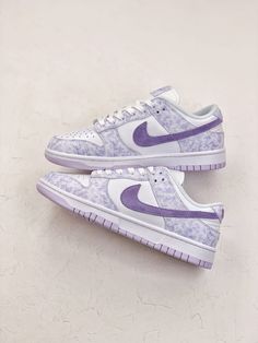 Cute Nikes, Swag Shoes, Custom Sneakers, Pretty Shoes, Dunk Low, Nike Sb