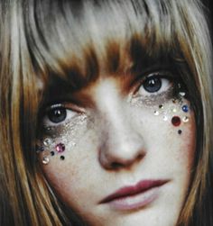 A little bit of glitter... Coachella 2014, Paolo Roversi, 70s Disco, Vogue Uk, Festival Makeup, Glitter Nail, Glitter Makeup, Makati, Street Style Inspiration