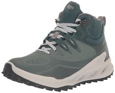 the north face men's back - to - berkeley hiker boot is shown