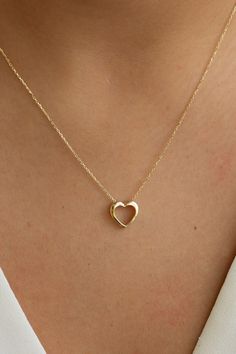 "14k Gold Solid Heart Necklace, Delicate Heart Necklace,14k Solid Heart Gold Necklace,Heart Necklace, Gold Layering Necklace, Love Necklace is a special design for heart necklaces, it is suitable for daily use as well as special occasions.  More details; Our product weighs 1.66 gr and the chain length is 42 cm. There may be +/- 0.15 change in gram information due to production. Your products will be shipped with free shipping UPS express within 1-3 business days. Quality control has been done. O Promise Necklace For Her Simple, Small Heart Necklaces, Cute Necklaces For Girlfriend Simple, Daity Gold Jewelry, Pretty Necklaces Small, Simple Teen Jewelry, Cute Small Necklaces Jewelry, Cute Simple Necklaces Gold, Heary Necklace