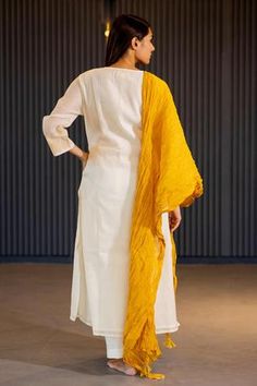 Shop for Juanita by Shubhda White Handwoven Chanderi Kurta Set for Women Online at Aza Fashions White Cotton Silk Sets For Navratri, White Handloom Kurta With Traditional Drape, White Handloom Kurta For Wedding, White Cotton Traditional Wear With Sheer Dupatta, White Cotton Unstitched Suit With Traditional Drape, White Handloom Kurta For Navratri, White Cotton Silk Palazzo Set With Sheer Dupatta, White Cotton Silk Sets For Diwali, Diwali White Cotton Silk Sets