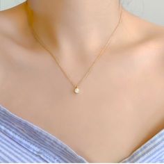 Solitaire Pendant With A Round White Cz Charm Diamond In A Bezel Setting. 18k Gold Plated Over 925 Sterling Silver. Refined And Minimalist Pendant In 925 Sterling Silver, 18k Gold Plated. Cz Diamond Chain In Sterling Silver, 18" Inches, 18k Gold Plated. High Qualityjewelry. Brand New Gift Box Included. I Offers! I Will Accept Reasonable Offers! Everyday White Cubic Zirconia Jewelry, Everyday White Jewelry With Prong Setting, Classic Solitaire Necklace With Cubic Zirconia, Diamond White Round Cut Diamond Necklace, Dazzling Gold Solitaire Necklace In Sterling Silver, Jewelry With Round Cut Bezel Setting, Round Cubic Zirconia Diamond Necklace, White Solitaire Necklace With Round Pendant, Yellow Gold Solitaire Necklace With Round Cut