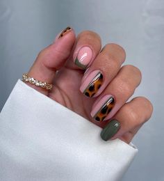 Brown Nail, Nail Designs Pictures, Cheetah Nails, November Nails, October Nails, Nagel Tips, Christmas Gel Nails, Pearl Nails, Short Acrylic Nails Designs