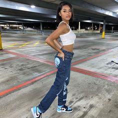 Jordan Outfits Womens, Outfits With Jordan 1s Fashion Styles, 15 Outfits, Sneaker Trend, Top And Jeans, Styles Summer, Jordan 1s, Women Street