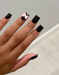 #nail #nailart #naildesign #blacknails #pinterest Emo Nail Ideas Short, Black Nails Short Square, Stilleto Nails Designs, Dope Nail Designs, French Acrylic Nails