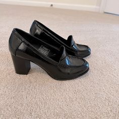 Never Worn, Black Heels Black Round Toe Heels For Work, Black Court Shoes With 4-inch Heel For Fall, Black Court Shoes With Stacked Heel For Fall, Black High Heel Pumps, Navy Heels, Rhinestone Pumps, Block Heel Loafers, Dressy Shoes, Heels Classy