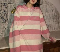 This Kawaii Pink Striped Sweatshirt is a must-have statement piece for any fashionista's wardrobe. Crafted from a soft and cozy cotton blend, this stylish sweatshirt is sure to keep you comfortable and warm. With its eye-catching striped design, it's sure to make a lasting impression! Pink Oversized Shirt, Chemise Rose, Shirt Korean, Oversize Tee, Striped Sweatshirt, Cotton Polyester Fabric, Maxi Dresses Fall, Style Preppy, Collar Tshirt