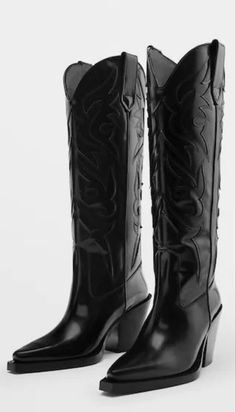 Elegant Shoes Heels, Botas Cowboy, Fall Boots Outfit, Classic Cowboy, Trendy Heels, Leather Western Boots, Girly Shoes, Elegant Shoes