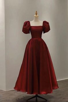 Cny Design, डिजाइनर कपड़े, Chique Outfit, Princess Prom Dresses, Long Prom Dresses, Womens Vintage Dresses, Professional Dresses, Dresses Women, Red Prom Dress