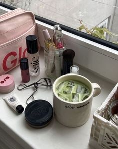 Mode Rose, Summer Photos, 가을 패션, Makeup Essentials, Makeup Skin Care, Skin Makeup