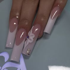 Acrylic Nails With Rhinestones And Initials, 3d Flower Nails With Initial, White Baddie Nails With Rhinestones, Long Square Acrylic Nails With Initial, Acrylic Nails With E Initial, 3s Flower Nails, Acrylic Nails With The Letter J On Them, Cute Nail Ideas With Initials, Nails W J Initial