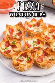 Photo of pizza wonton cups on a plate. Pizza Wonton Cups, Pizza Wontons, Wonton Pizza, Springtime Appetizers, Pizza Meals, Wonton Appetizer Recipes, Pizza Cupcake