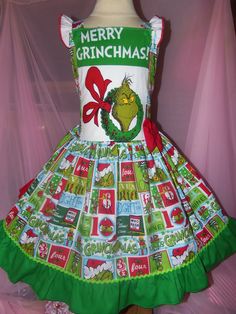 Very cute girl's  Dress  Size: 6 Length from shoulders to the bottom of dress: 26 inches waist stretch 20-30in Adorable Grinch dress, perfect for party! Your little girl will love the easy to put on and lightweight fabric. No itchy stitching! Not only will the family love the fun design, but your little darling is sure to love the cute print! Grinch Wedding, Christmas Grinch Party, Grinch Dress, Grinch Party, Christmas Grinch, 12 Days Of Christmas, Fun Design, 12 Days, Grinch