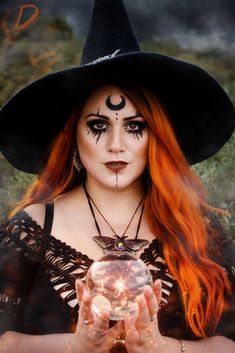 Pagan Witch Makeup Halloween, Red Hair Witch Costume, Pagan Makeup Witch Simple, Wizard Makeup Female, Autumn Witch Makeup, Pagan Makeup Witch, Witch Makeup Halloween Pretty, Moon Witch Makeup, Gothic Witch Makeup