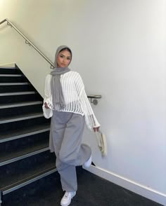 Mesh Top Hijab Outfit, Modest Mall Outfit, Hijabi Trouser Outfit, Parachute Pants Hijab Outfit, Hijab Fashion Pants, Hijabi Shirt Outfit, Y2k Hijabi Outfits, Trendy Hijab Outfits Summer, Hijabi Concert Outfit