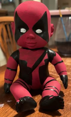 Horror dolls Dollar Tree Dolls, Scary Crafts, Halloween Carnival Ideas, Baby Deadpool, Haunted Art, Halloween Decorations Party Scary, Brave Tattoo, Creepy Diy