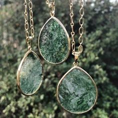 New Boho Moss Agate Slice Teardrop Pendant Necklaces - Measuring (1) 18” And (1) 20” On An 22k Gold Electroplated Chain. Pendant Measures Approximately 2” By 1.5”. Nwt These Are Sooo Cool! They Look Like Moss - Trapped In A Rock! One Of My Personal Favorites. Perfect For Layering! The Last 3 Pictures Are The Ones I Have In Stock. One Has More Green Than The Others. Please See Last 3 Photos For Requests. Handmade In Atlanta, Ga Estrella & Luna + Jwl1000 Luna Jewelry, Layered Necklaces Boho, Moss Agate Necklace, Cowrie Shell Jewelry, Luxury Boho, Moss Agate Crystal, Raw Stone Earring, Necklace Luxury, Boho Layering