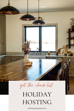 farmhouse kitchen set for hosting Thanksgiving Hosting Tips, Holiday Hosting, Hosting Holidays, Thanksgiving And Christmas