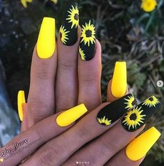 Nails With Sunflowers, Hot Nail Designs, Nails Yellow, Nagellack Trends, Black Nail Art