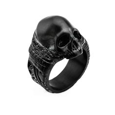 ANCIENT SKULL BLACK Steel Mens Ring with Rugged Black Skull Design Black Skull Ring, Black Metal Jewelry, Sugar Skull Ring, Skull Hand Tattoo, Cool Rings For Men, Mens Skull Rings, Sugar Skull Design, Brown Leather Bracelet, Skull Hand