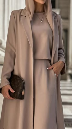 Office Abaya, Casual Dresses With Sleeves, Modest Winter Outfits, Abaya Designs Latest, Abaya Outfit, Abaya Design, Modest Fashion Hijab, Abaya Style