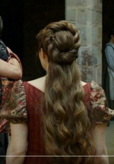 Traditional Norwegian Hairstyles, Angel Of Briarcliff, Ponytails With Bangs, Victorian Hair Styles, Cregan Stark, Medieval Hairstyles, Victorian Hairstyles, Fantasy Hair