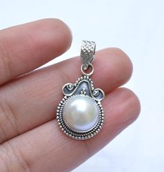 Silver Jewelry With Round Pearl Pendant, Silver Jewelry With Pearl Drop Round Pendant, Pearl Pendant Jewelry With Round Shape, Silver Round Pendant With Natural Stones, Sterling Silver Pearl Pendant With Round Beads, Loop Pendant, Unique Pendant Necklace, Citrine Beads, Silver Pearls