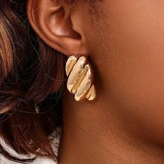 Brand New Women's Chunky Rippled Gold Earrings Genuine 14k Gold Plated 925 Sterling Silver 1.4" Tall .8" Wide Comfortable & Lightweight Retail Price $300 Buy With Confidence From A Trusted Seller With A 99%+ Feedback Rating! A0194 (Id-1317-) Chunky Gold Metal Earrings, Gold Chunky Earrings As Gift, Gold Chunky Earrings For Gift, Elegant Chunky Earrings For Gift, Square Gold Earrings, Jewelry Mood Board, Birthday Party Accessories, Geometric Studs, Boho Geometric