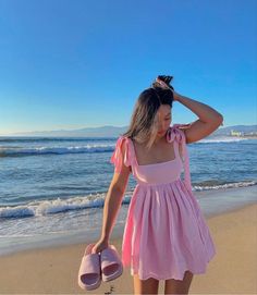 Beach Birthday Dress For Women, Beach Wear Outfits Dresses, Beach Dress Outfits Women, Cute Aesthetic Birthday Dress, Beach Dress Ideas For Women, Summer Dresses Colorful, Pink Summer Dress Aesthetic, Beach Aesthetic Outfits Dresses, Pink Summer Beach Dress