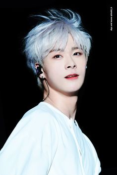 Moonbin Astro, Super Video, Astro Moonbin, Astro Fandom Name, Lee Dong Min, Astro Kpop, Moon Bin, K Pop Star, Blue Flames