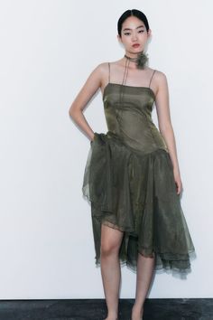 ORGANZA DRESS - GREEN | ZARA United States Asymmetrical Neckline Dress, Glitter Dress, Contemporary Outfits, White Dress Summer, Asymmetrical Dress, Party Fashion, Retro Dress