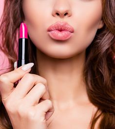 7 Women Tell Us Exactly How To Wear A Bold Lip Makeup Masterclass, Luxury Lipstick, Fixing Spray, Small Lips, Bold Lip, Brown Lipstick, My Wedding Day, Makeup Tricks, Bold Lips