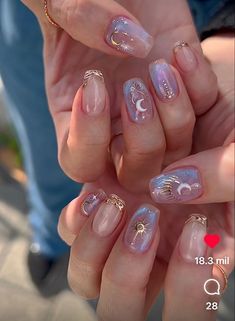 Gel Polish Nail Designs On Natural Nails, Lilac And Gold Nails, Lilac Nail Art, Gel X Extensions, Funny Marriage, Lilac Nails, Subtle Nails, Pretty Gel Nails, Cute Gel Nails