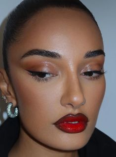 90s Red Lip Makeup, 60s Makeup Black Women, Christmas Makeup Black Women, Black Woman Red Lipstick, Red Lips Black Women, Red Birthday Makeup, Bold Red Lip Makeup, Red And White Makeup, Glam Party Makeup