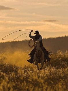 Western Wallpapers, Cowboy Culture, Ranch Living, Ranches Living, Country Backgrounds, Rodeo Time, Western Photo